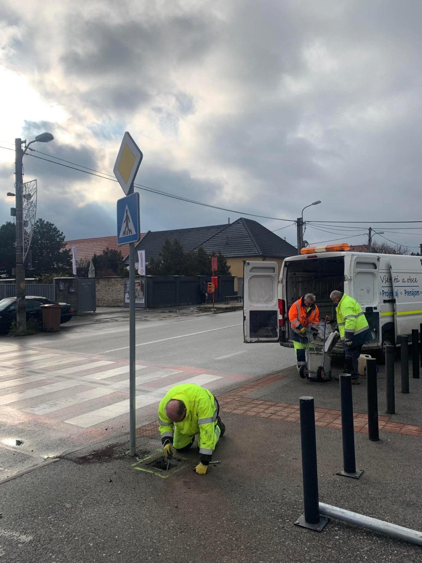 Osvetľujeme priechody pre chodcov vo Vajnoroch