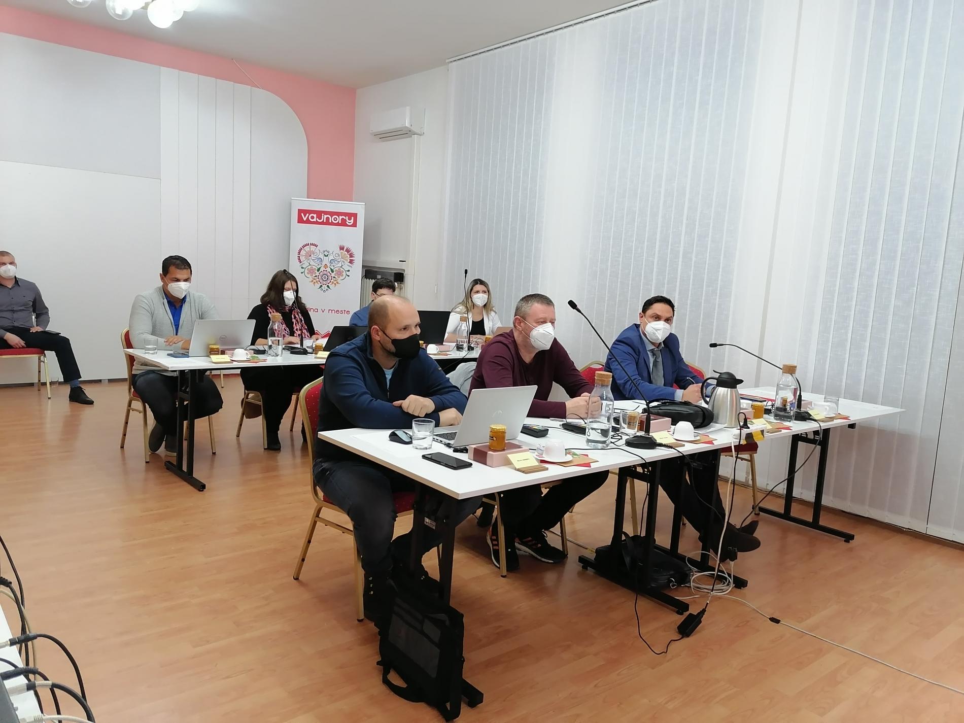 Informácie zo zasadnutia miestneho zastupiteľstva