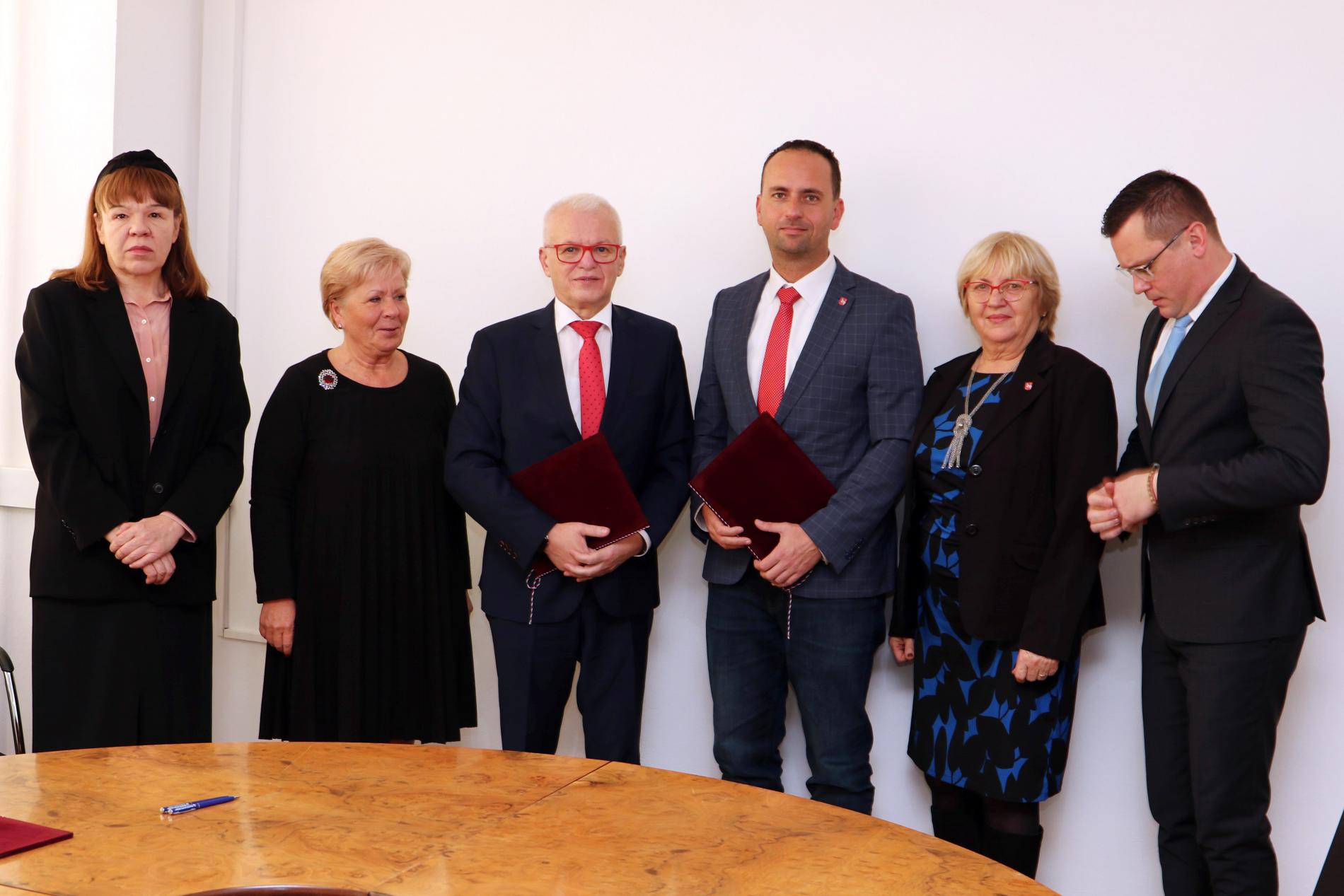 Podpis memoranda o spolupráci s Ekonomickou univerzitou