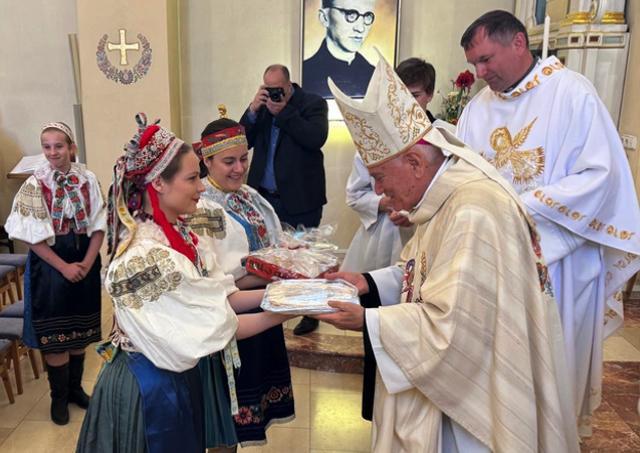 Vo Vajnoroch si pripomenuli 35 rokov od návštevy sv. Jána Pavla II.